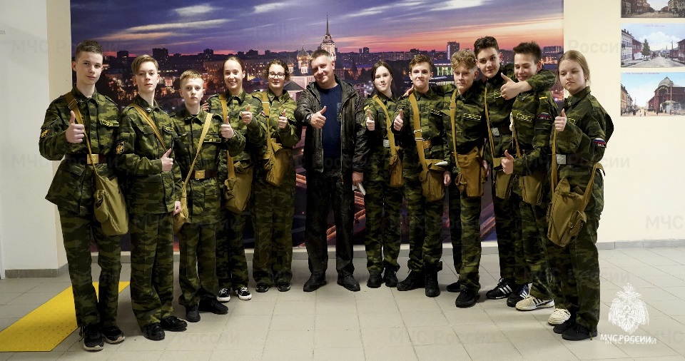 Сотрудники МЧС России - члены Тульского ВОСВОД стали судьями в военно-патриотической игре «Зарница 2.0»